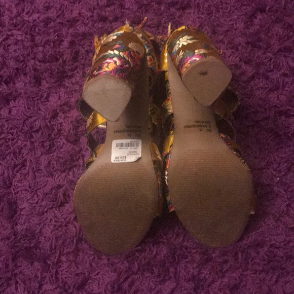 Printed chunky heel - Picture 5 of 7